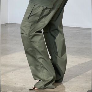 LOCAL EUROPEAN CARGO PANT IN OLIVE GREEN